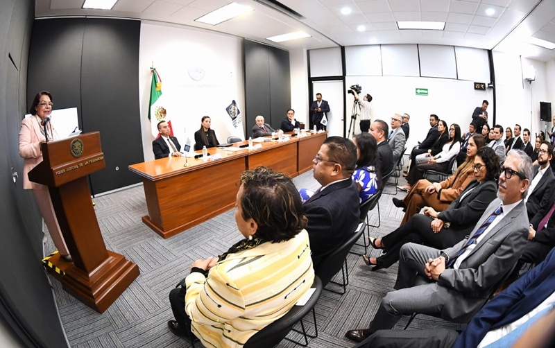Tribunal de Disciplina Judicial entrega reconocimientos a formadores de jueces electos