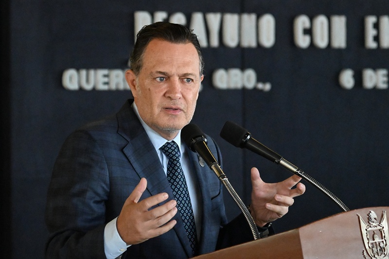 Mauricio Kuri respalda a Maru Campos ante crisis por agentes de la CIA