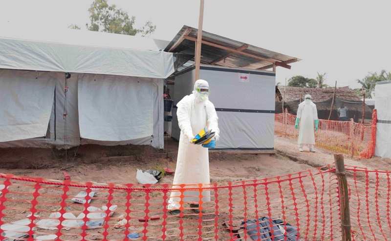 Brote de ébola en el Congo causa 136 muertes y 543 contagios