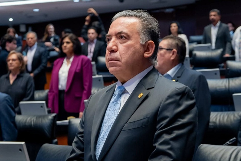 Inzunza queda fuera de la bancada de Morena
