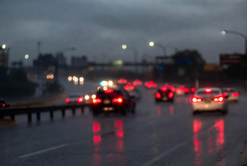 Lluvia y marchas colapsan vialidades y agilizan transporte en CDMX