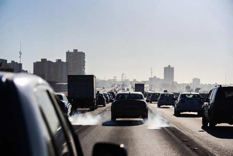 Tráfico y Metro CDMX operan bajo presión por altas temperaturas y plantón