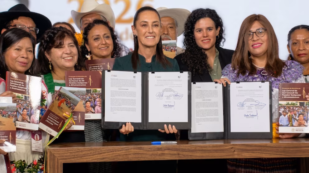 Claudia Sheinbaum convoca consulta nacional para la primera ley indígena