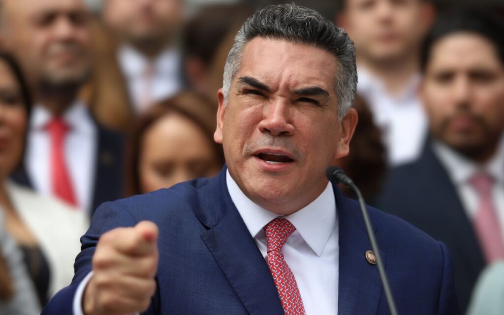 PRI enfrenta impacto político por estatus migratorio de gobernador Esteban Villegas