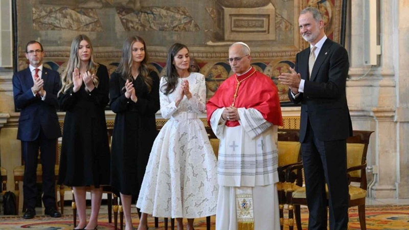 El Papa León XIV inicia visita oficial en España ante la Corona