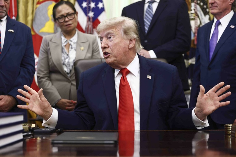 Trump busca que Elon Musk done acciones de SpaceX a cuentas infantiles