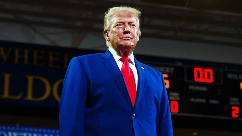 Trump asegura que empresas dejarán México y Canadá para regresar a EU