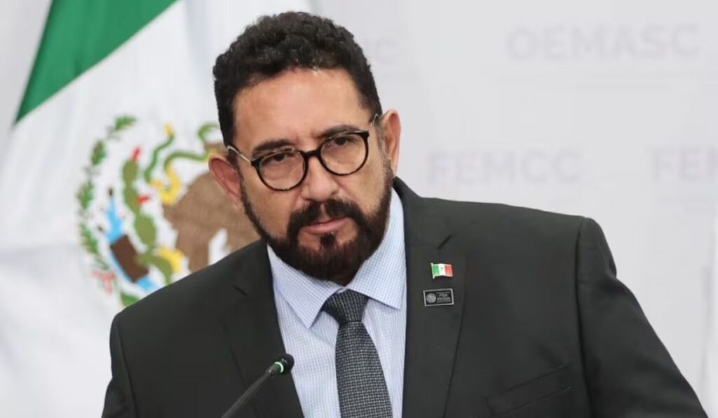 Ulises Lara renuncia a la FGR por motivos personales