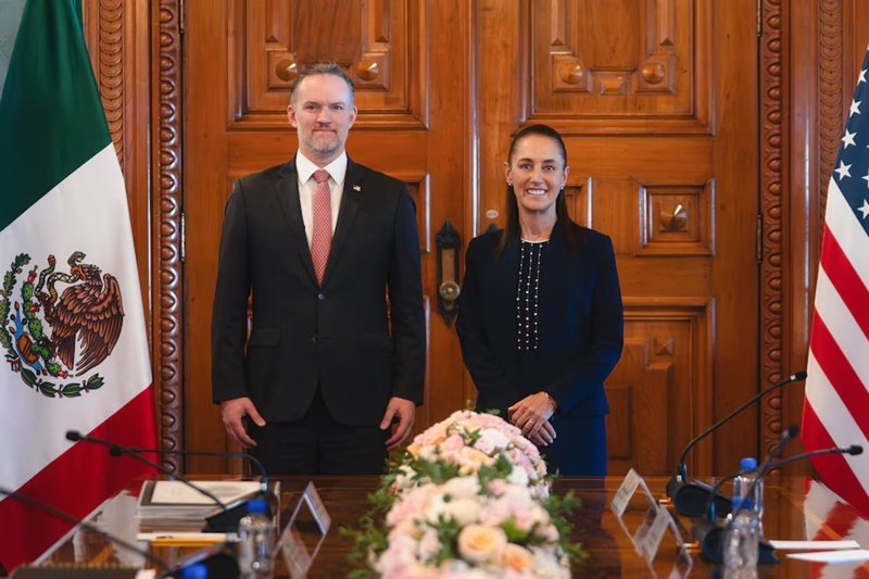 Jamieson Greer y Sheinbaum evalúan balance del T-MEC en Palacio Nacional