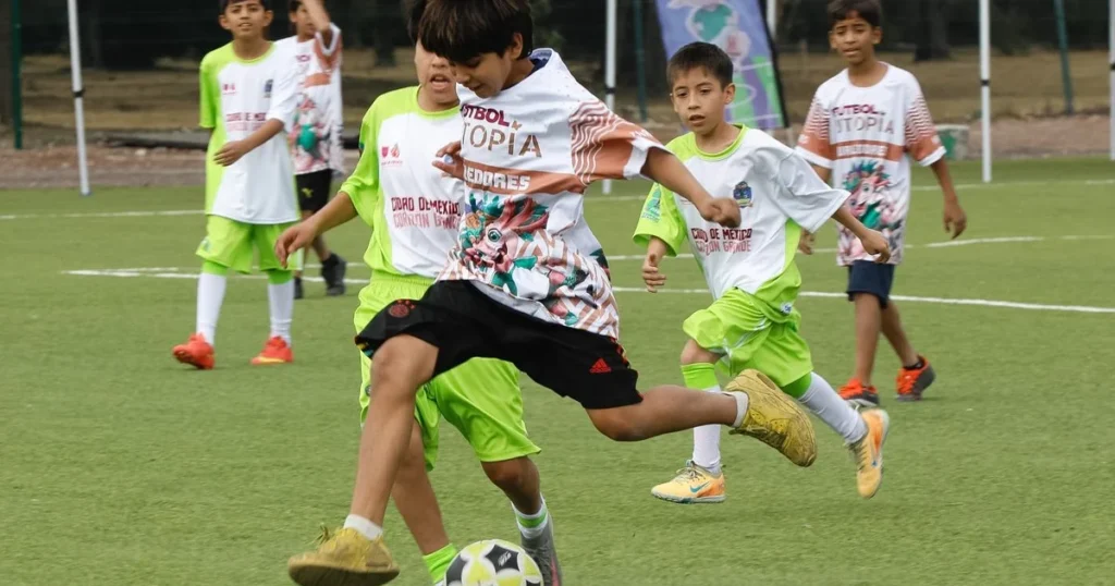 Vacaciones con sabor a Mundial: estas son las actividades de futbol para niñas y niños en la CDMX este fin de semana