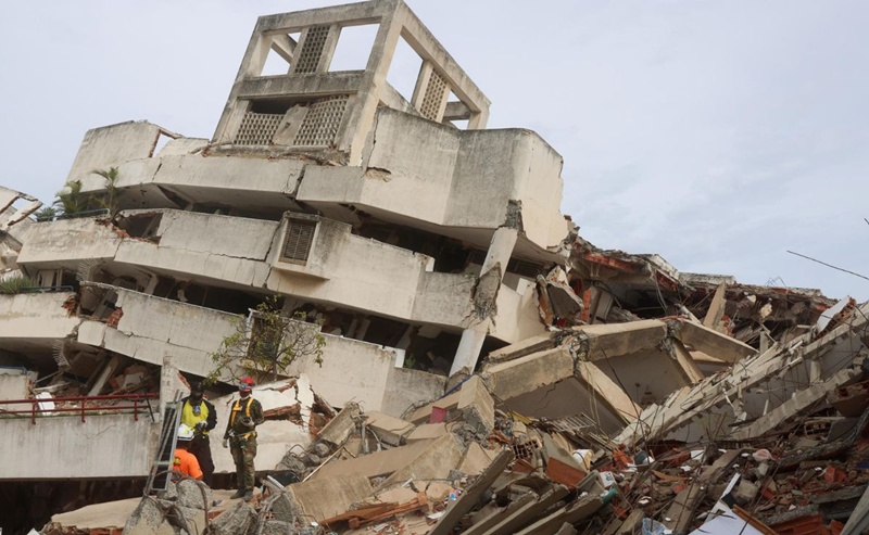 Venezuela eleva a 2,645 los muertos por el doble terremoto