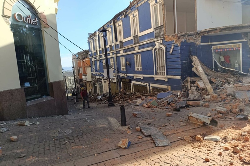 Sheinbaum ofrece apoyo técnico de México tras sismo de 7.4 en Colombia