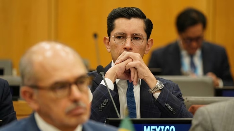 Roberto Velasco responde a críticas por participación en grupo LGBTI de la ONU
