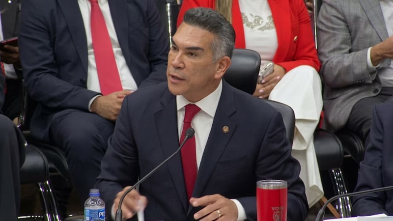 Alito Moreno confronta a Morena y cuestiona al INE